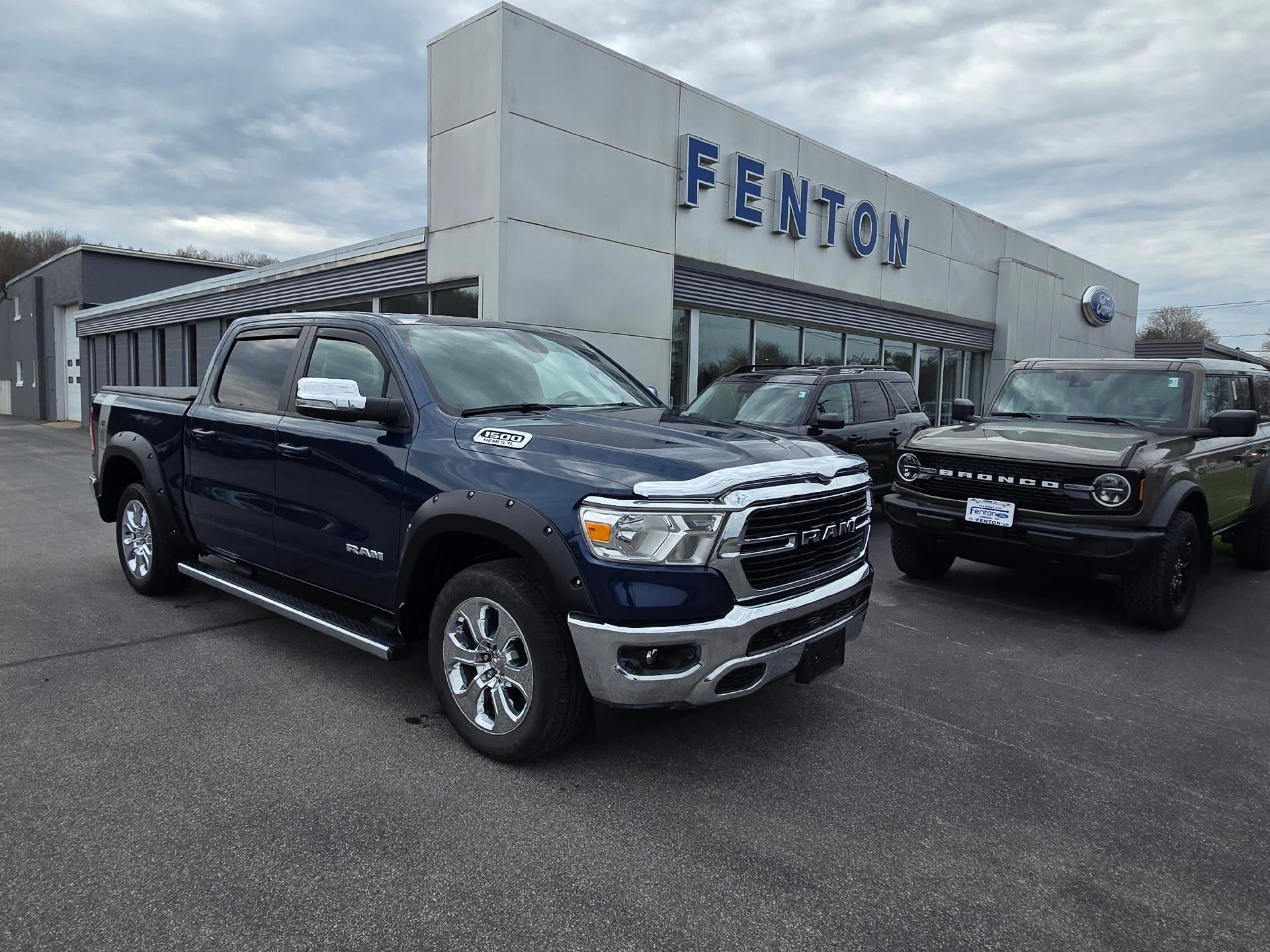 2021 RAM 1500 Big Horn 4x4 Crew Cab 5'7" Box in Blue — front three-quarter view