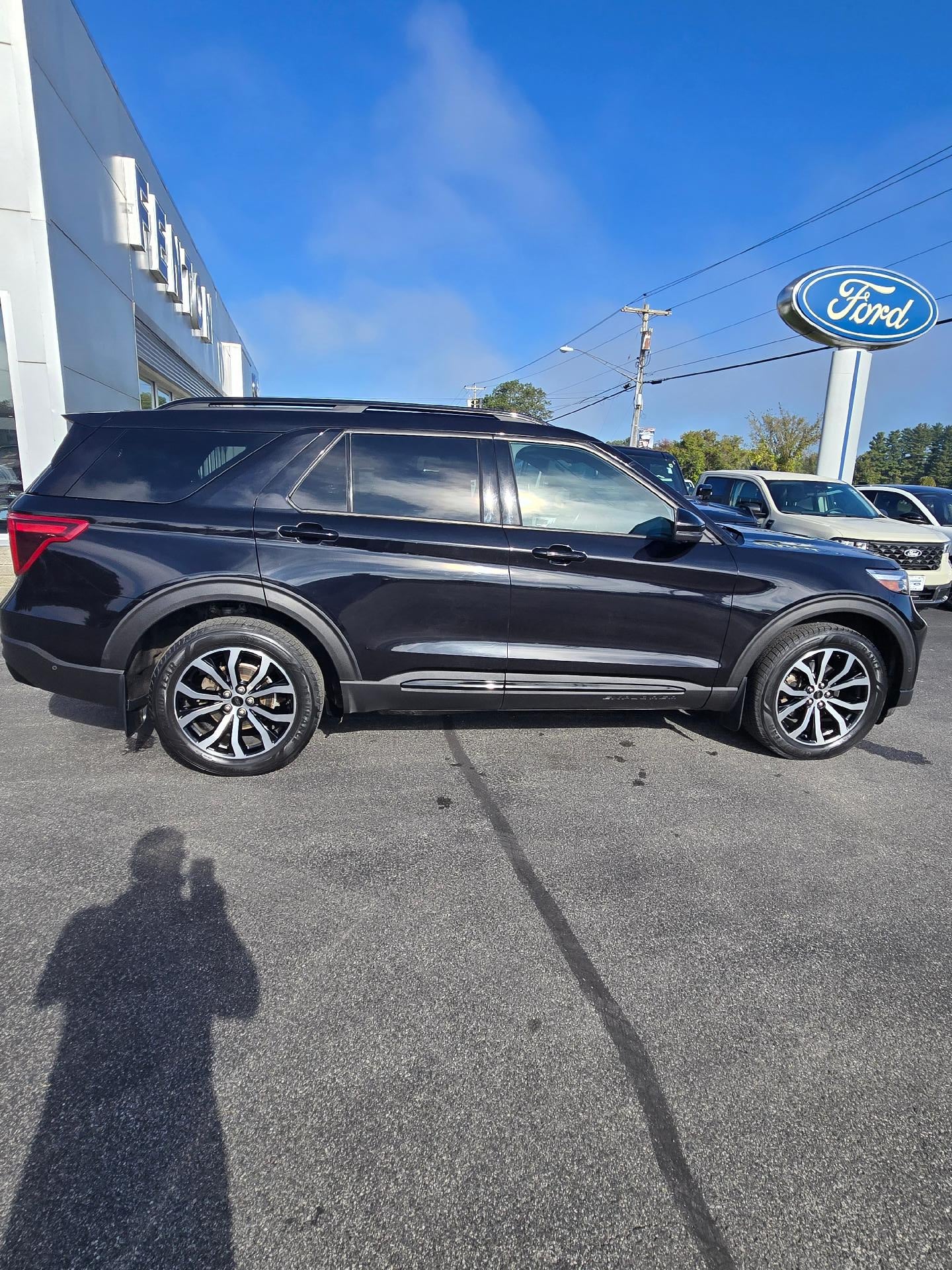 2020 Ford Explorer ST 4WD in Agate Black Metallic — front three-quarter view
