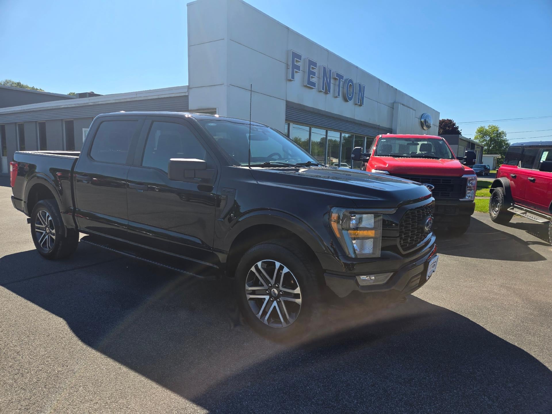 2023 Ford F-150 XL 4WD STX APPEARANCE PACKAGE in Agate Black Metallic — front three-quarter view
